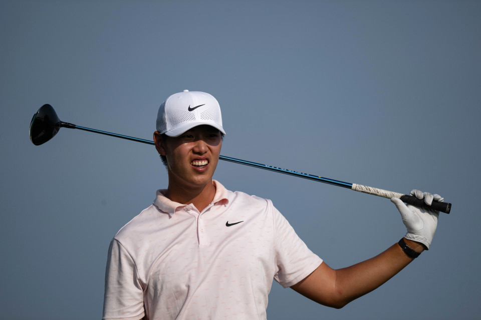 斯与奖杯合, bt, ImB